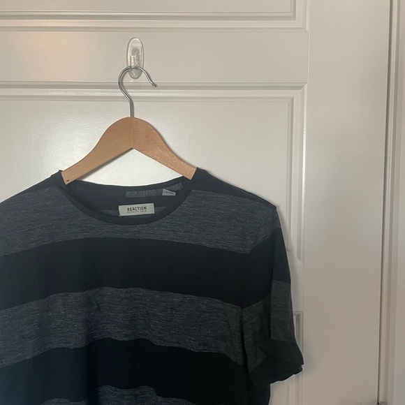 Kenneth Cole Tee Shirt - Picture 2 of 4